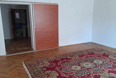 Zona centrala (la 5 minute de Centrul Vechi) apartament tip duplex, s.u. 133 mp, parter - 4
