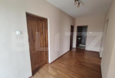 Casă cu 5 camere cu Teren 480 Mp în Iosia