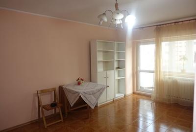 Proaspat zugravita, 40mp, et. 4/8, baie cu geam, complet mobilata si utilata - 2