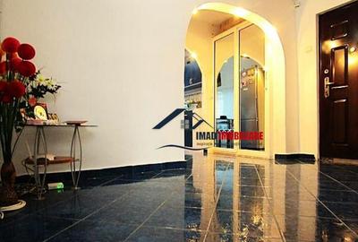 Apartament cu 3 camere decomandat în Micro 12 - 7