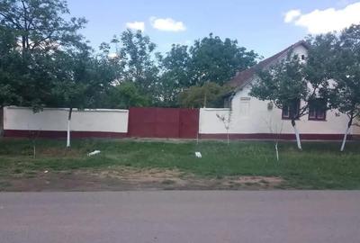 Casă cu 3 camere în Central - 1