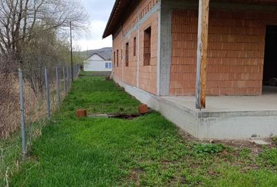Casă cu 4 camere în Ciritei - 6