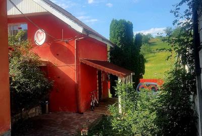 Casă cu Teren 700 Mp în Central - 5
