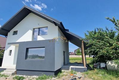 Casă cu 4 camere cu Teren 600 Mp în Berceni