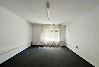 Casa cu 5 camere, 2 bai, pretabila pentru birouri. Girocului - 2