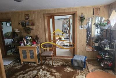 Casa de vanzare cu 5000 mp teren in Parincea cu livada si iaz Casa de vanzare cu 5000 mp teren in Parincea cu livada si iaz - 12