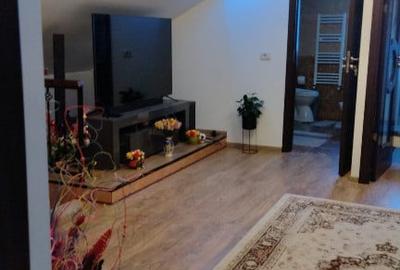 Casă cu 7 camere cu Teren 600 Mp în Central - 8