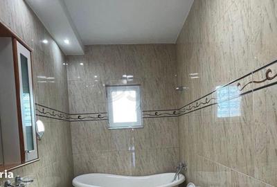 Casă cu 5 camere cu Teren 783 Mp în Central