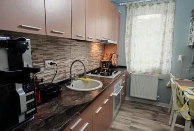 360 Grade Imobiliare oferă spre vânzare un apartament decomandat cu 2 camere - 5