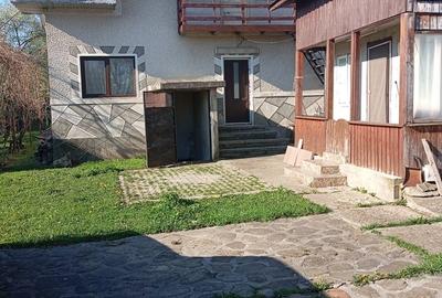 Casă cu 7 camere cu Teren 1974 Mp în Sud - 9