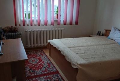 Apartament cu 3 camere decomandat, mobilat în Tomis III - 12