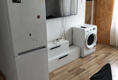 Apartament cu 3 camere semidecomandat în Târgșoru Nou - 8
