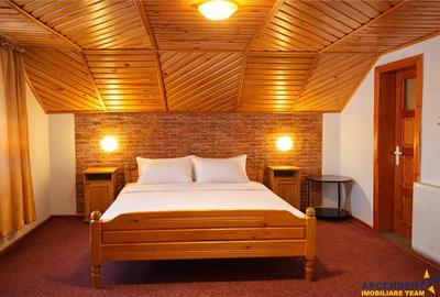 Casă cu 8 camere cu Teren 685 Mp în Exterior Est - 40