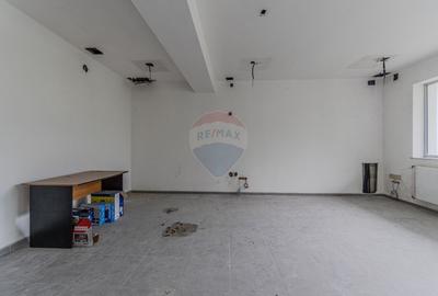 Cladire de 902 mp utili de vanzare, zona Grivitei - DN 13, COMISION 0 - 48