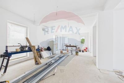 Casă cu 8 camere cu Teren 300 Mp în Ultracentral - 16