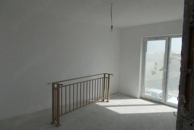 Casă cu 5 camere cu Teren 328 Mp în Favorit - 5