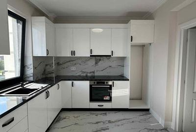 Apartament cu 3 camere semidecomandat în Central - 9