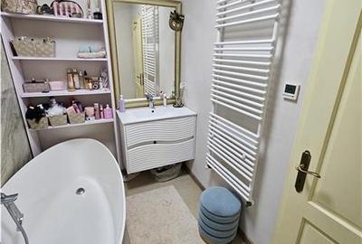 Apartament deosebit cu 3 camere str. Castelului - Comision 0% - 19