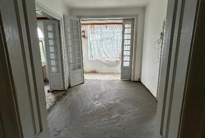 Casă 4 camere, 701 mp teren – Câmpulung, vedere superbă