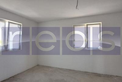 Casă cu 7 camere cu Canalizare în Crângu - 11