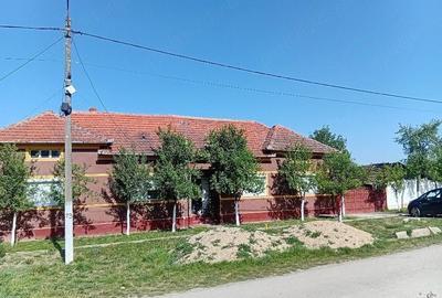 Casă cu Teren 1500 Mp în Șomoșcheș