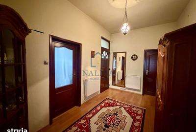 Casă cu 3 camere cu Teren 328 Mp în Central - 11