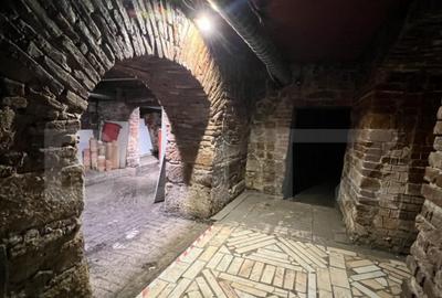 Spațiu comercial, de 120 mp, în Central