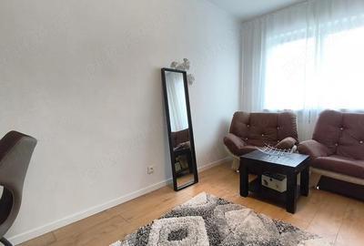 Apartament cu 3 camere semidecomandat în Gojdu - 1