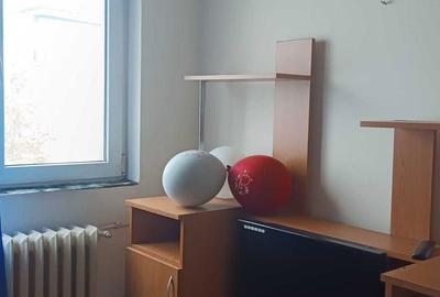 Apartament cu 2 camere decomandat în Sebastian - 3