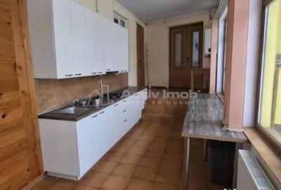 Casă cu 4 camere cu Teren 500 Mp în Cristian - 2