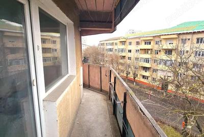 Apartament cu 4 camere semidecomandat în Micro 16 - 14