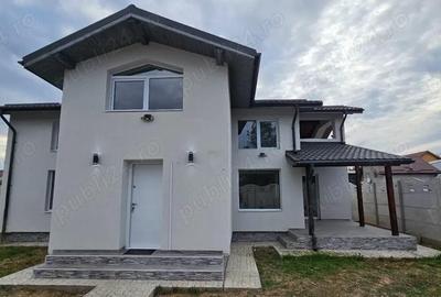 Casă cu 4 camere în Central - 6