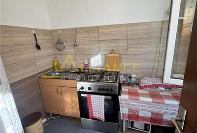 Garsonieră decomandată în Central - 7