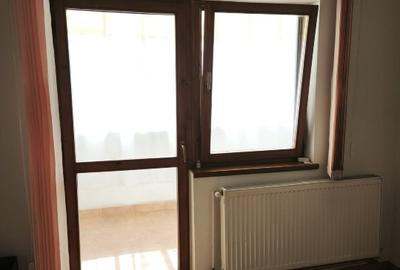 Apartament cu 2 camere decomandat în Vasile Aaron - 10