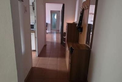 Apartament cu 3 camere semidecomandat în Central - 11