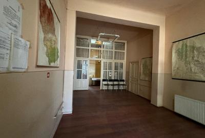 Casă individuală cu 7 camere cu Canalizare în Ultracentral - 4