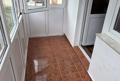 Apartament cu 4 camere decomandat în Calea București - 4