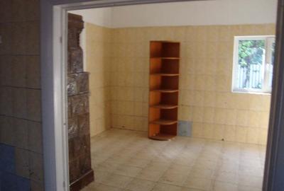 Inchiriere casa la curte - 5