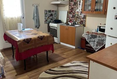 Casă cu 4 camere cu Teren 1480 Mp în Central - 1