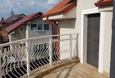 Casă cu 4 camere cu Canalizare în Central - 17