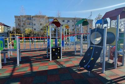 // Apartament 2 camere // Finalizat // Metrou Berceni // Parcare disponibila // - 15