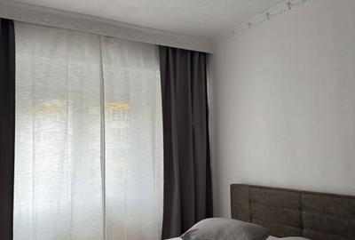 Apartament cu 3 camere decomandat în Rahova
