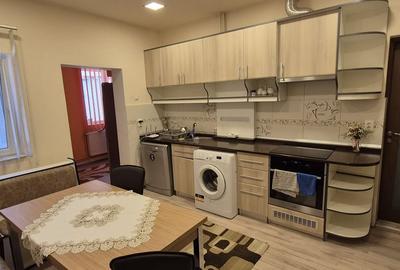 Casă cu 3 camere cu Canalizare în Central - 6