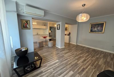 Apartament cu 3 camere decomandat în Banu Manta