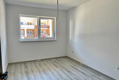 Apartament cu 3 camere decomandat în Sânpetru - 3