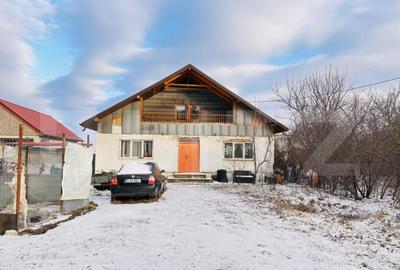 Casă cu 5 camere cu Teren 3000 Mp în Central