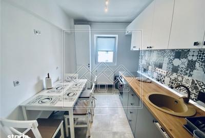 Apartament cu 3 camere decomandat în Turnișor - 1