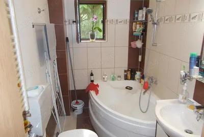 Casă cu 5 camere în Sânandrei - 1