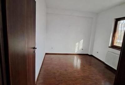 Apartament cu 5 camere decomandat, mobilat în Bucureștii Noi - 4