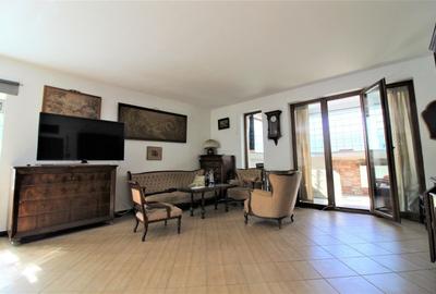 Casă individuală cu 13 camere cu Canalizare în Moșilor - 15